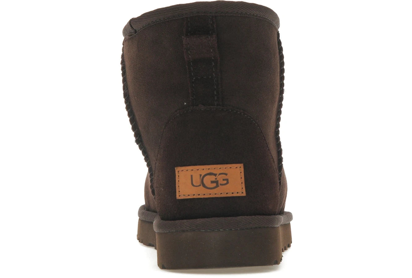UGG Classic Mini II Stiefel Chocolate
