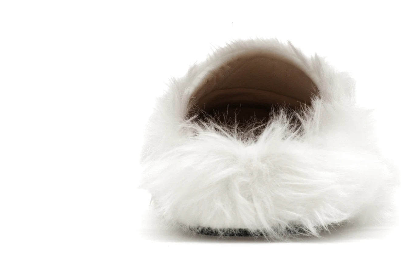 Bravest Studios Bear Claw Mule Weiß