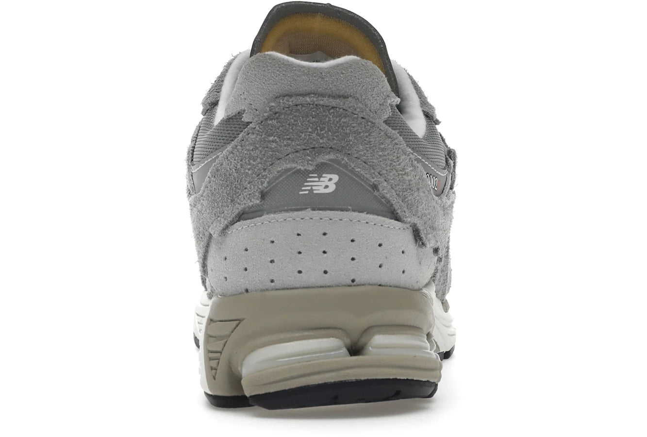 New Balance 2002R Protection Pack Grau