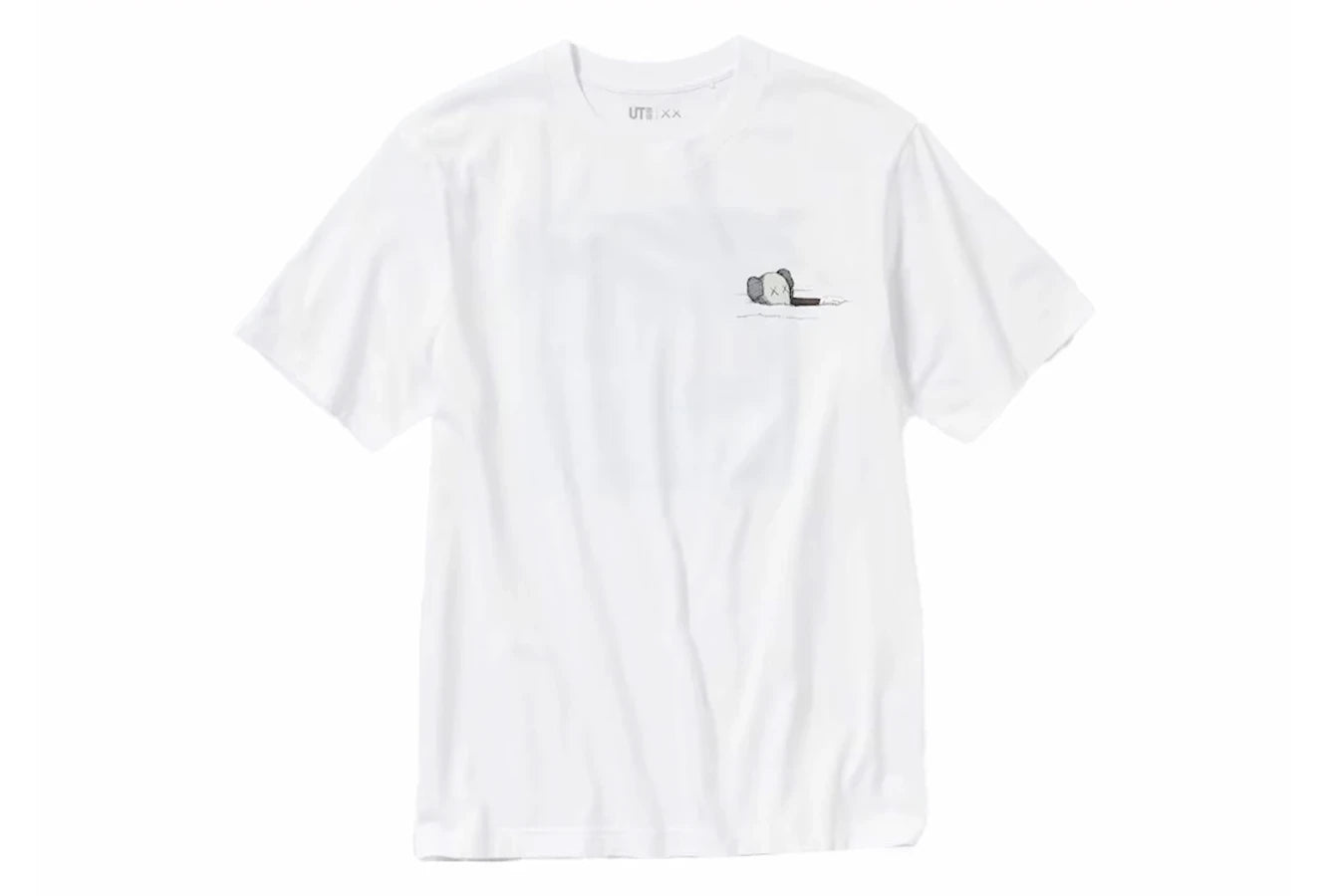 KAWS x Uniqlo UT Kurzarm-T-Shirt mit Artbook-Cover in Weiß