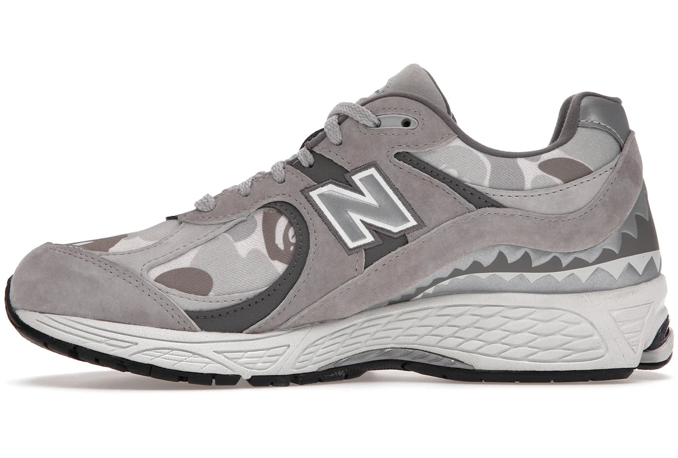 New Balance 2002R BAPE Grau