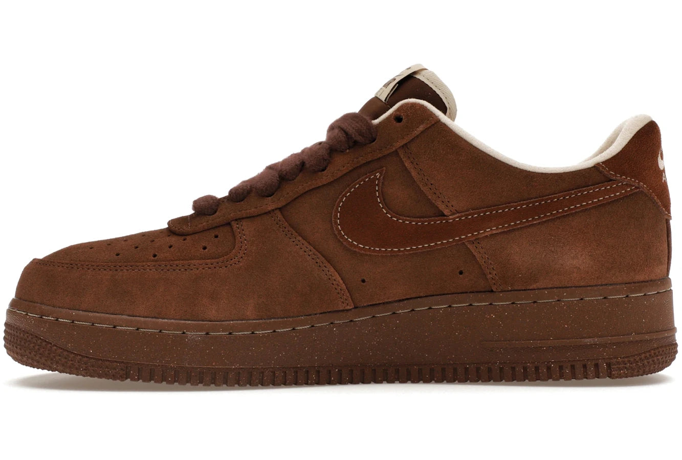 Nike Air Force 1 Low '07 Wildleder Cacao Wow