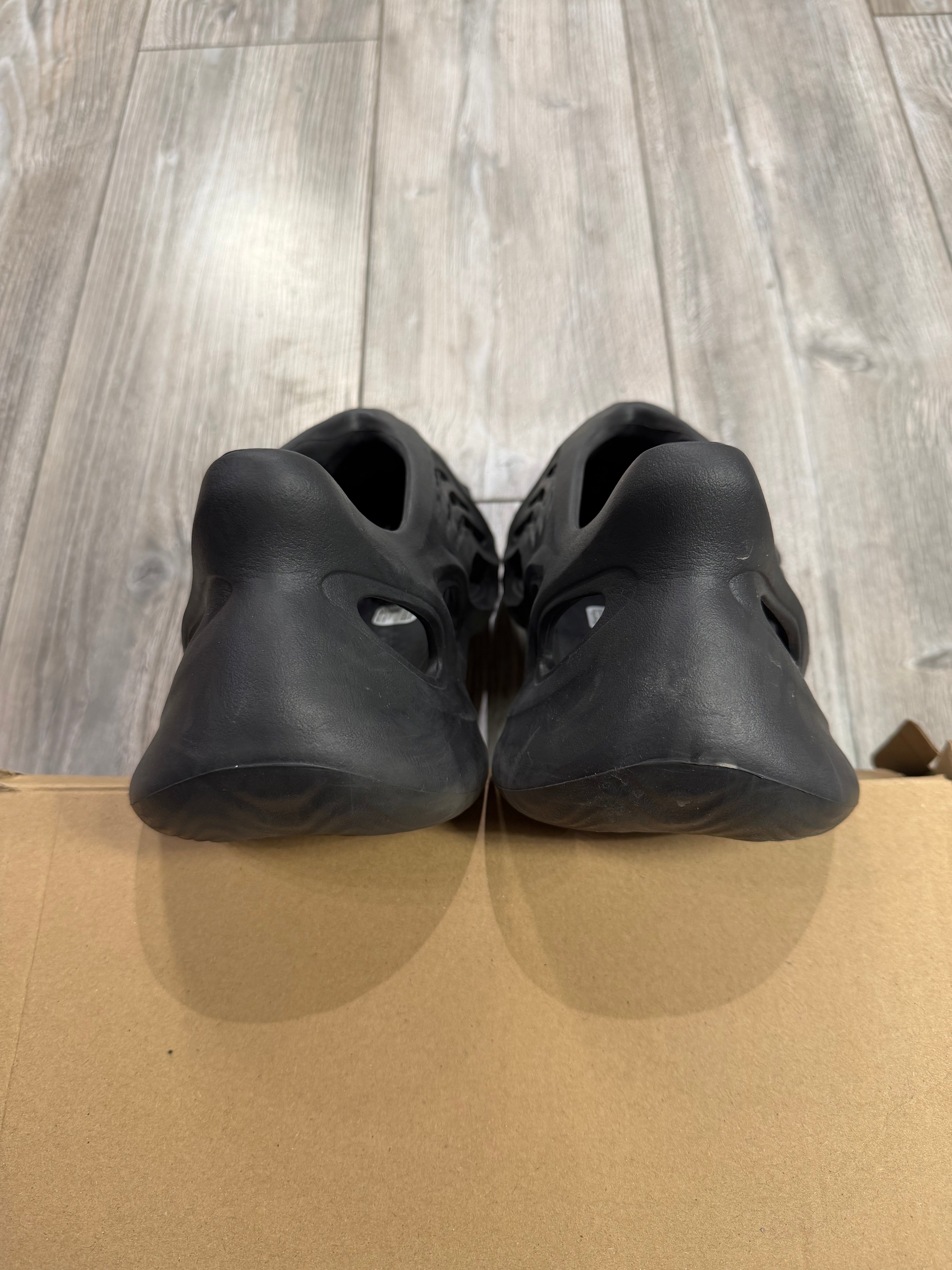 Adidas Yeezy Foam RNR Onyx (EU46)