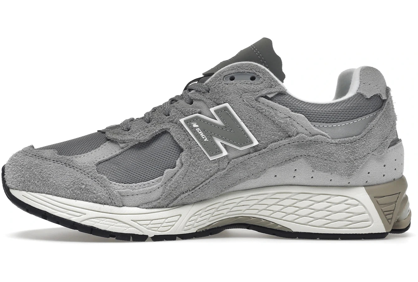 New Balance 2002R Protection Pack Grau