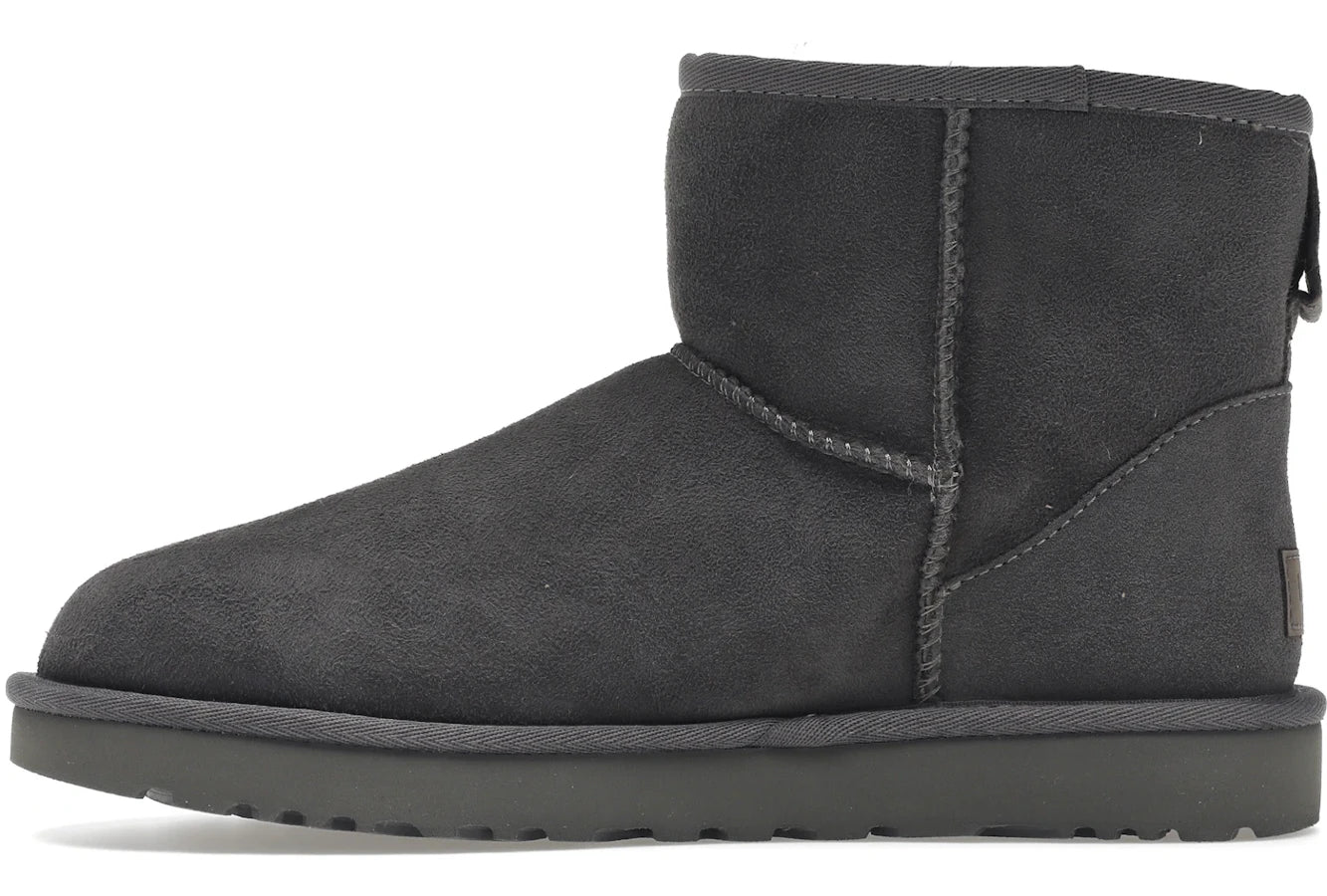 UGG Classic Mini II Boot Grau