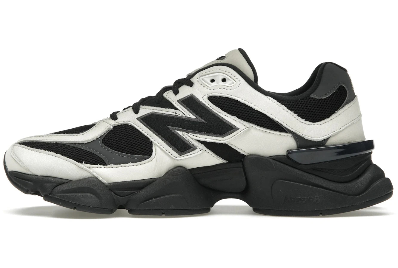New Balance 9060 Off White Schwarz