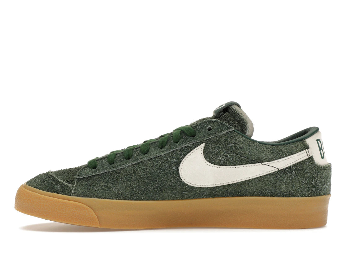 Nike Blazer Low Devin Booker Chevrolet Team Dunkelgrün