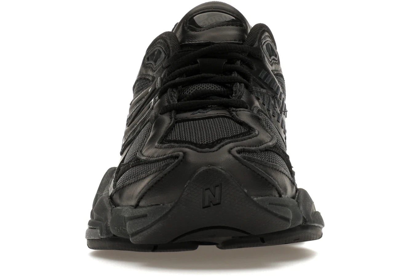 New Balance 9060 Triple Black Leder