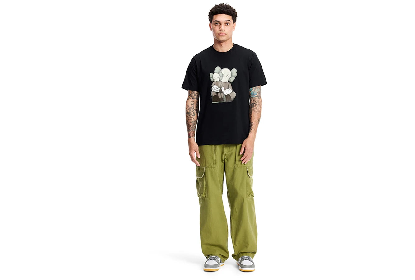 KAWS x Uniqlo UT Kurzarm-Grafik-T-Shirt Schwarz