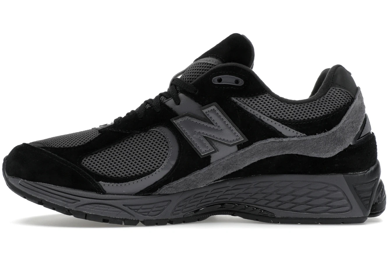 New Balance 2002R Schwarz Dunkelgrau