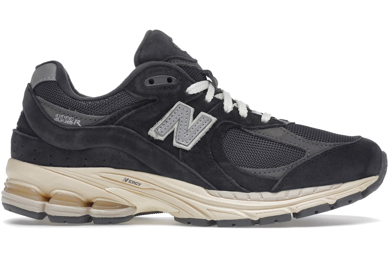New Balance 2002R Schwarz Dunkelgrau