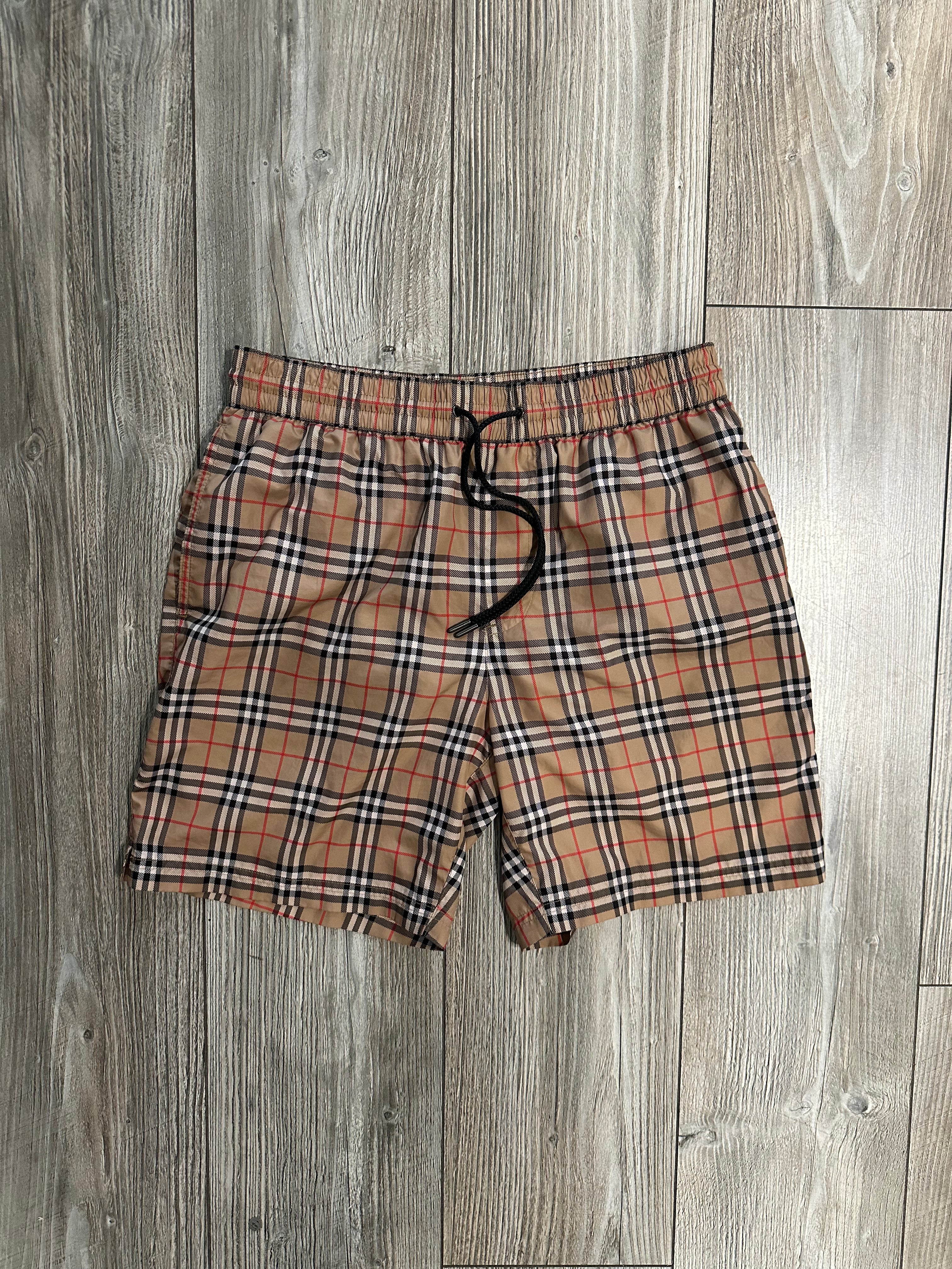Burberry Shorts (Passend für S)