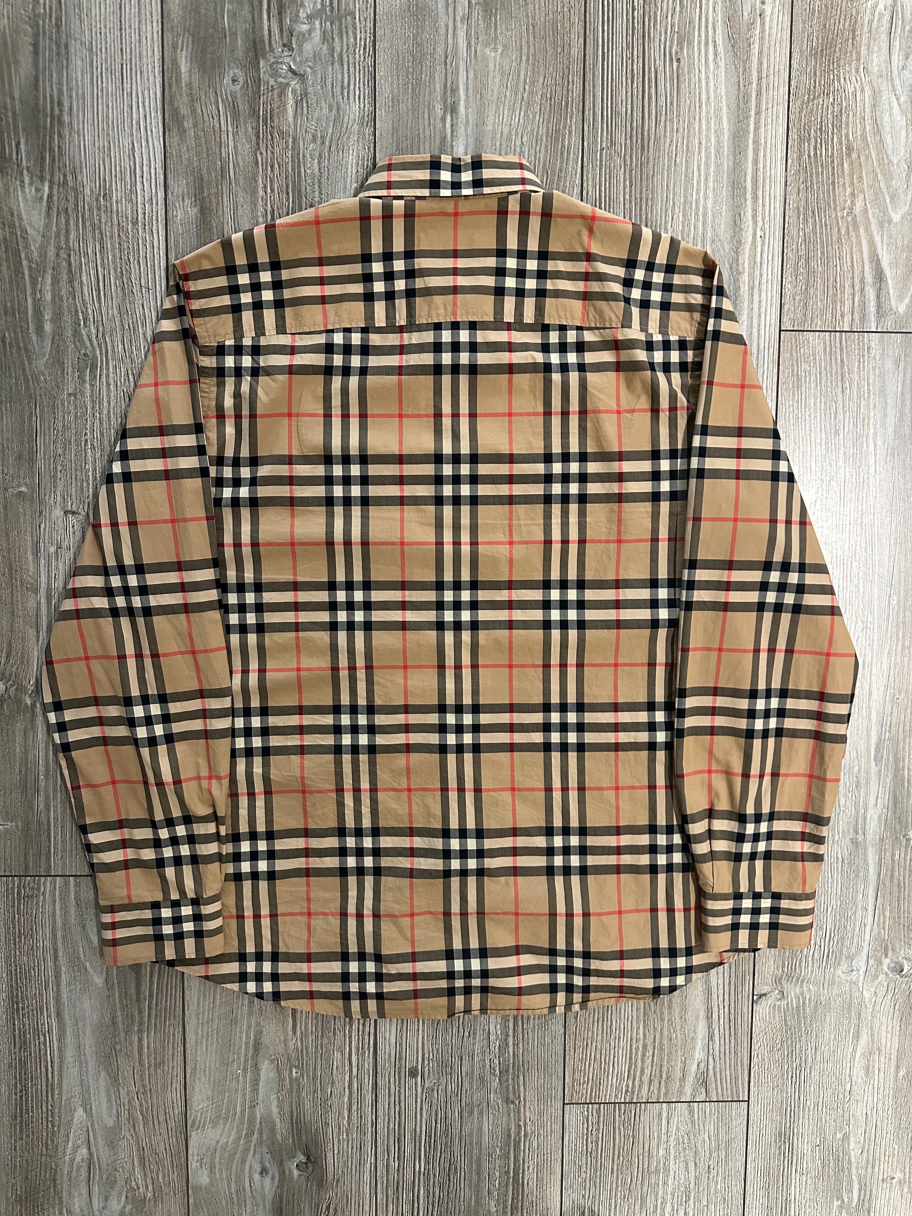 Burberry Flanell (Passt Größe L)