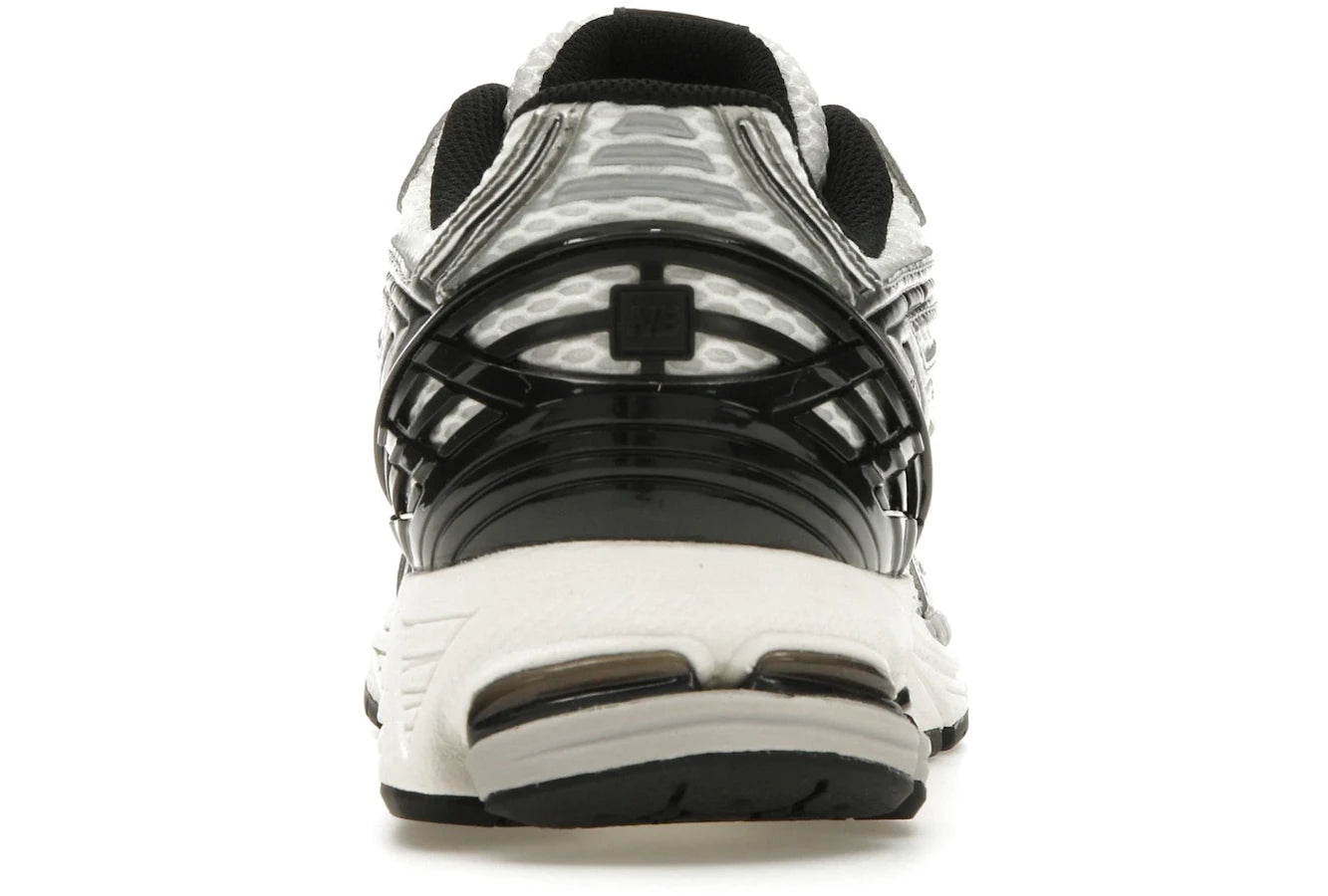 New Balance 1906R Silber Schwarz