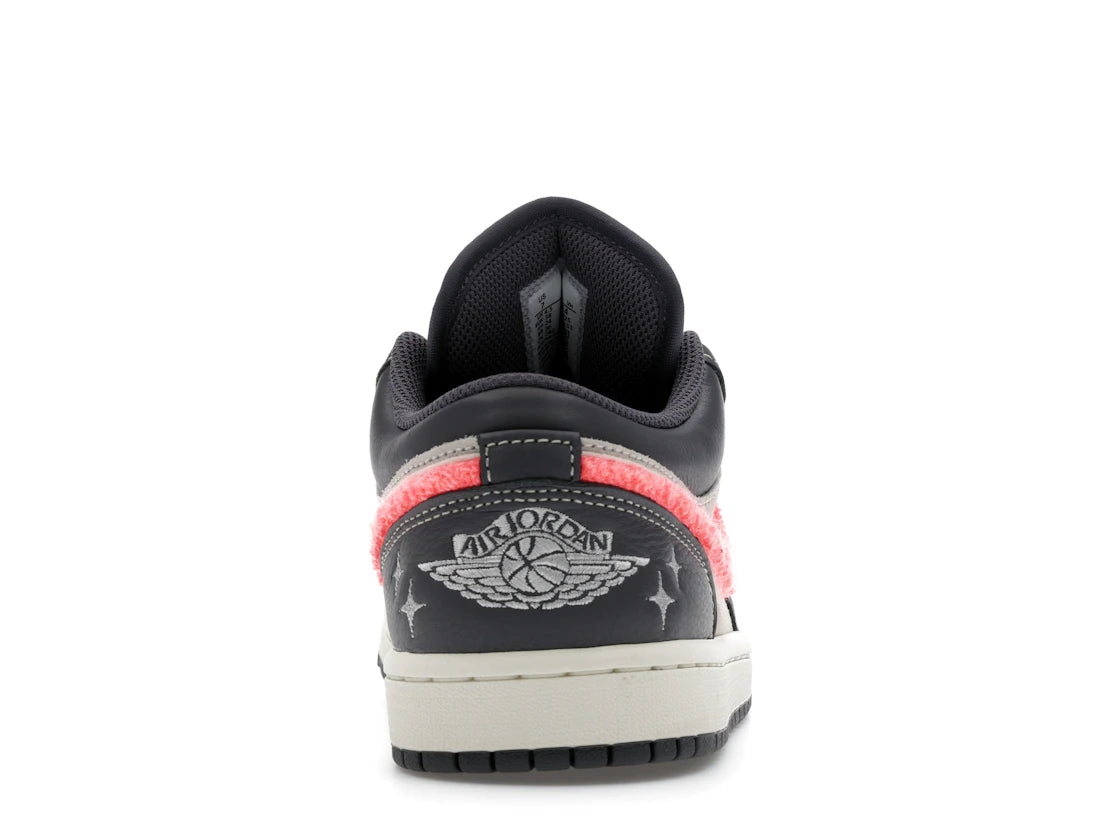Jordan 1 Low Light Graphite Hot Punch (Damen)