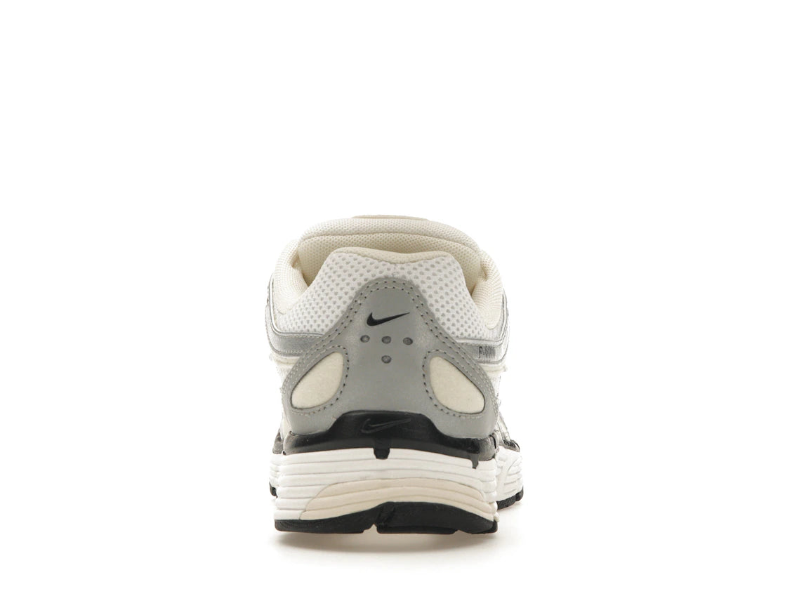 Nike P-6000 Coconut Milk Metallic Silver (Damen)
